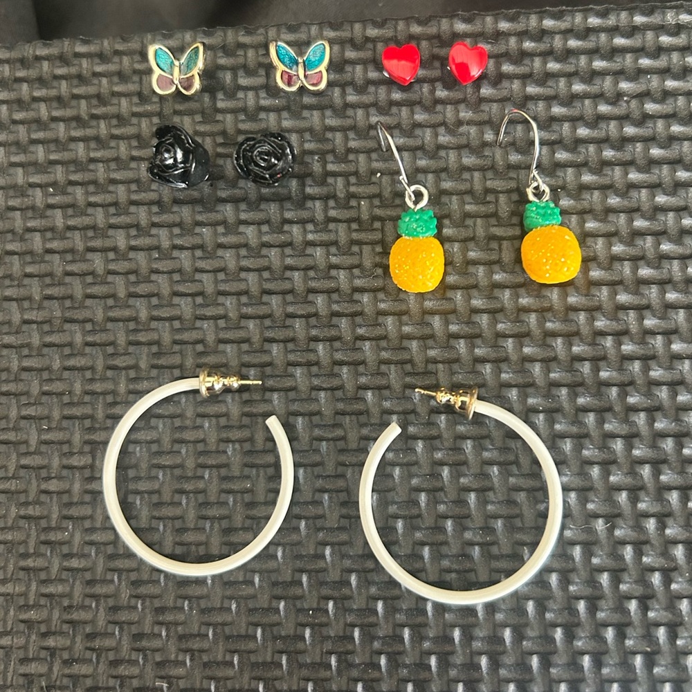Cute earring set of 4